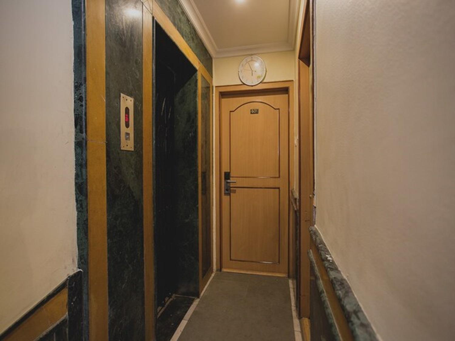 Apartment Padma Krishna *